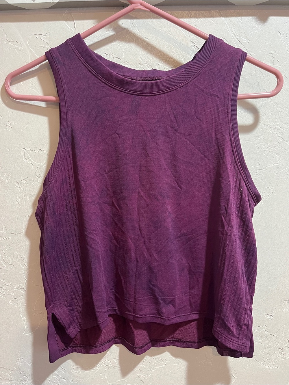 Lululemon Cropped Workout Tank Top